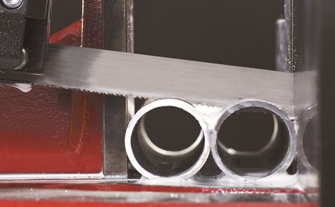 保山锯切金属材料时出现卡带锯条原因以及处理方法？